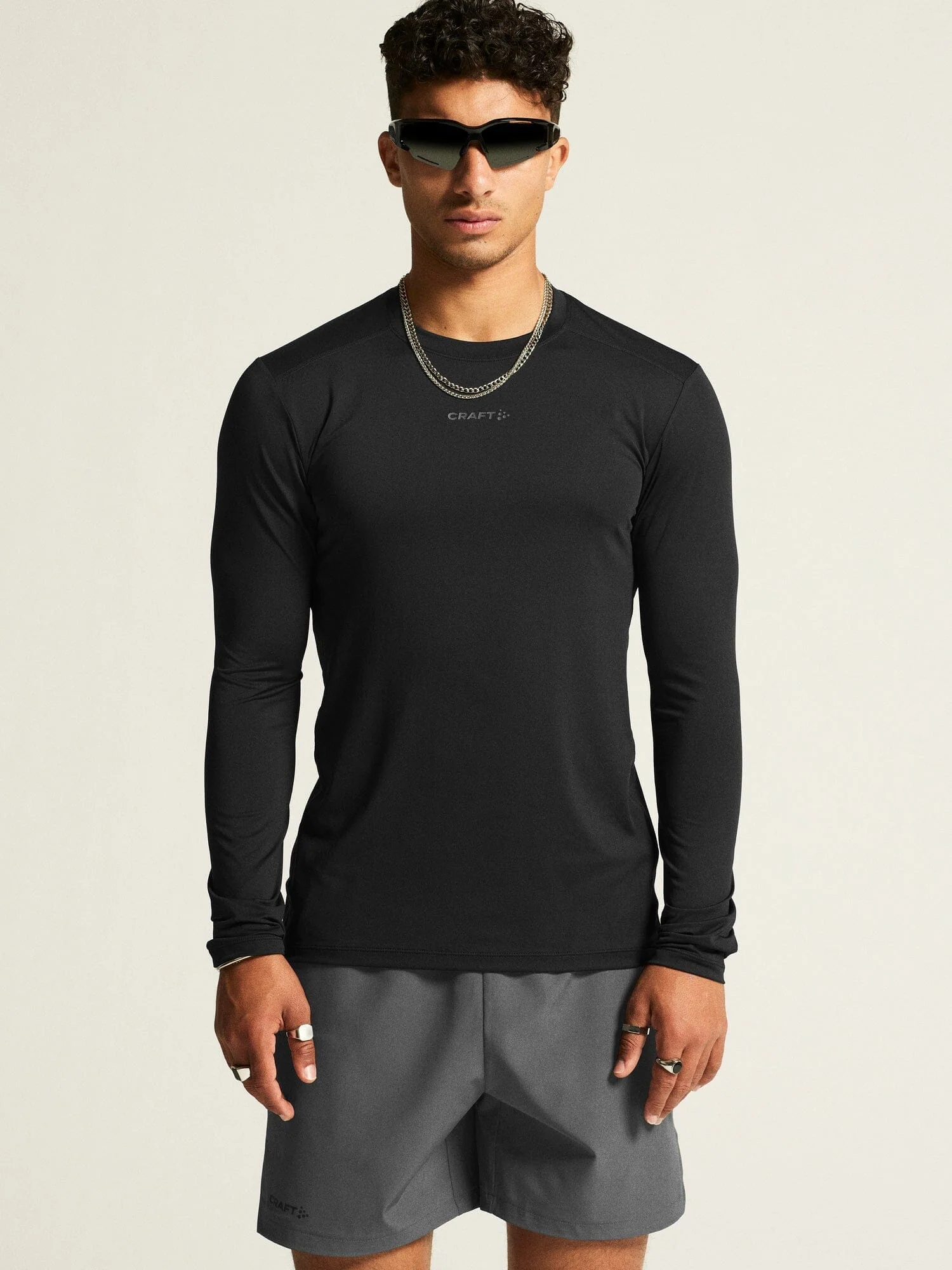 Men's Adv Essence LS Tee 2 - Black - Image 2