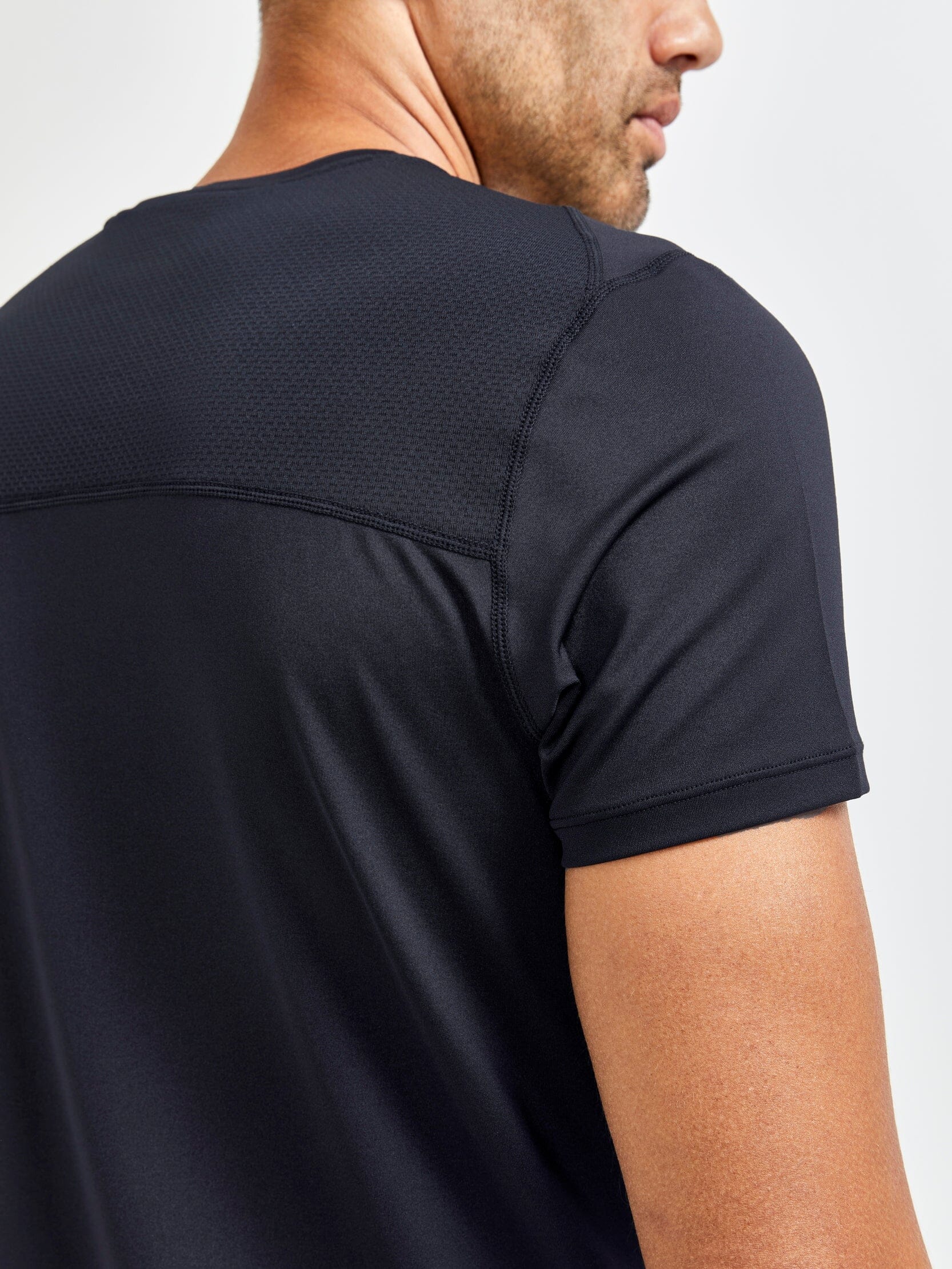 Men's ADV Essence Short Sleeve Training Tee - Black - Image 4