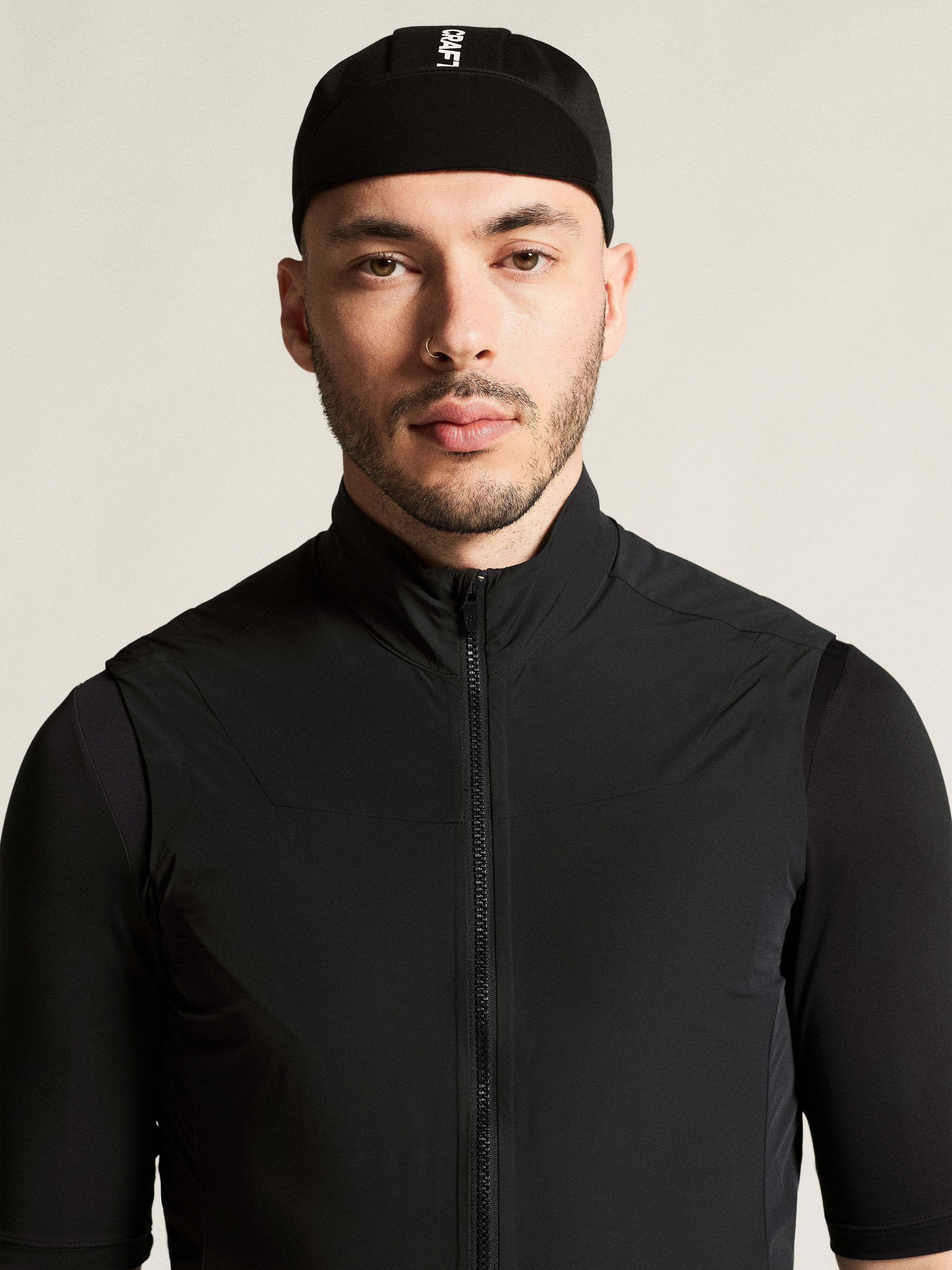 Men's Endur Light Wind Vest - Black - Image 3