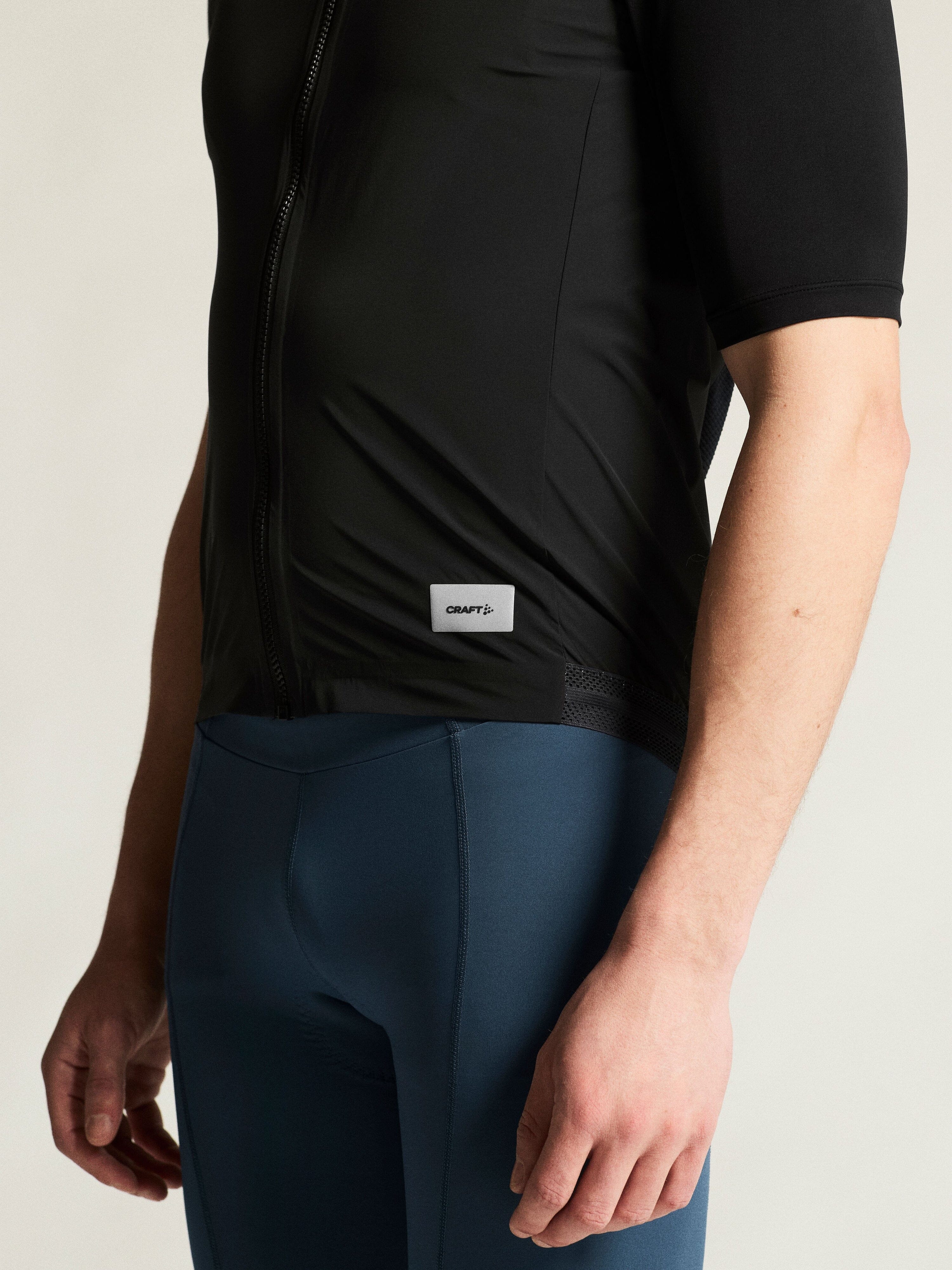 Men's Endur Light Wind Vest - Black - Image 4