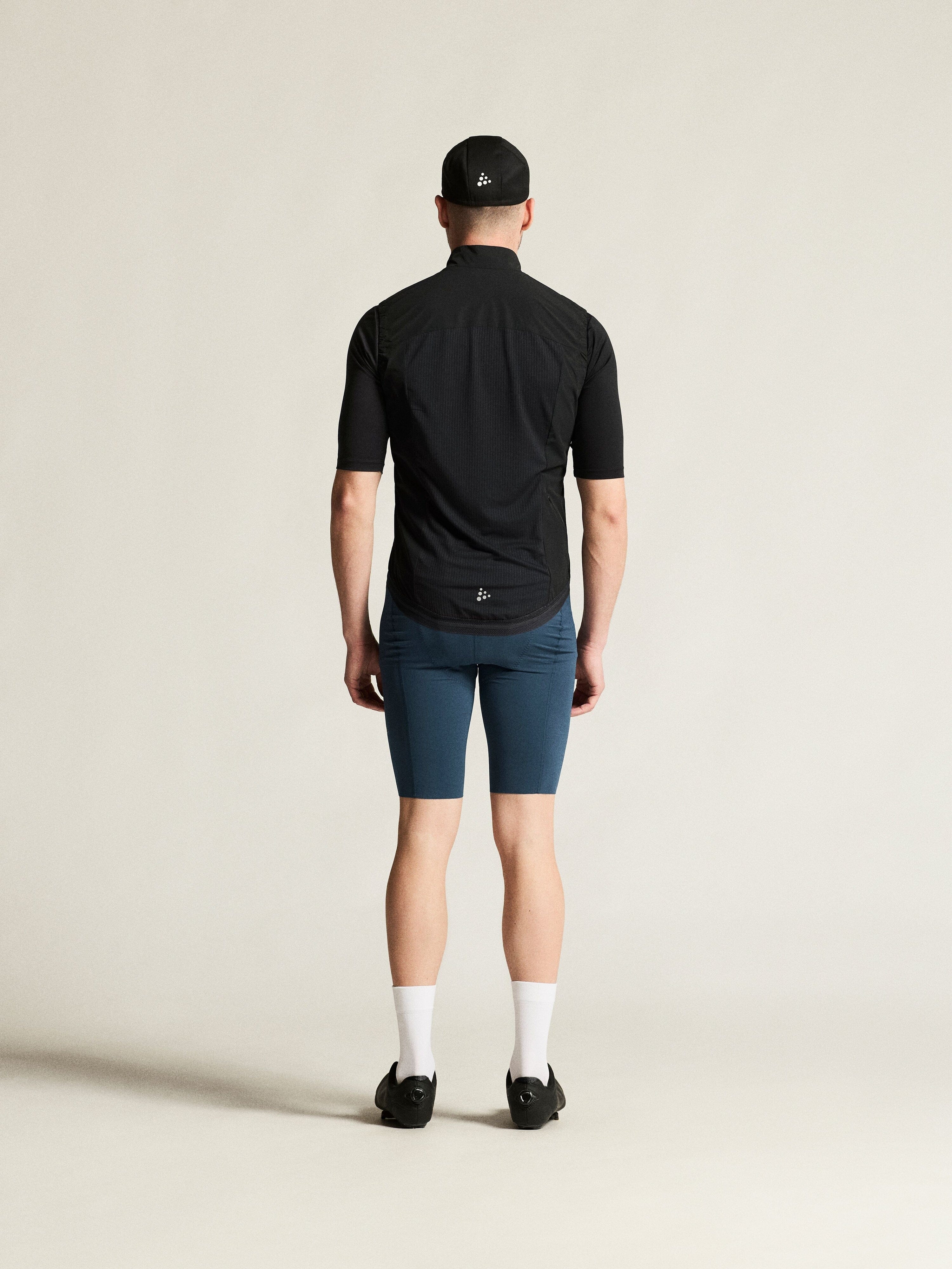 Men's Endur Light Wind Vest - Black - Image 7