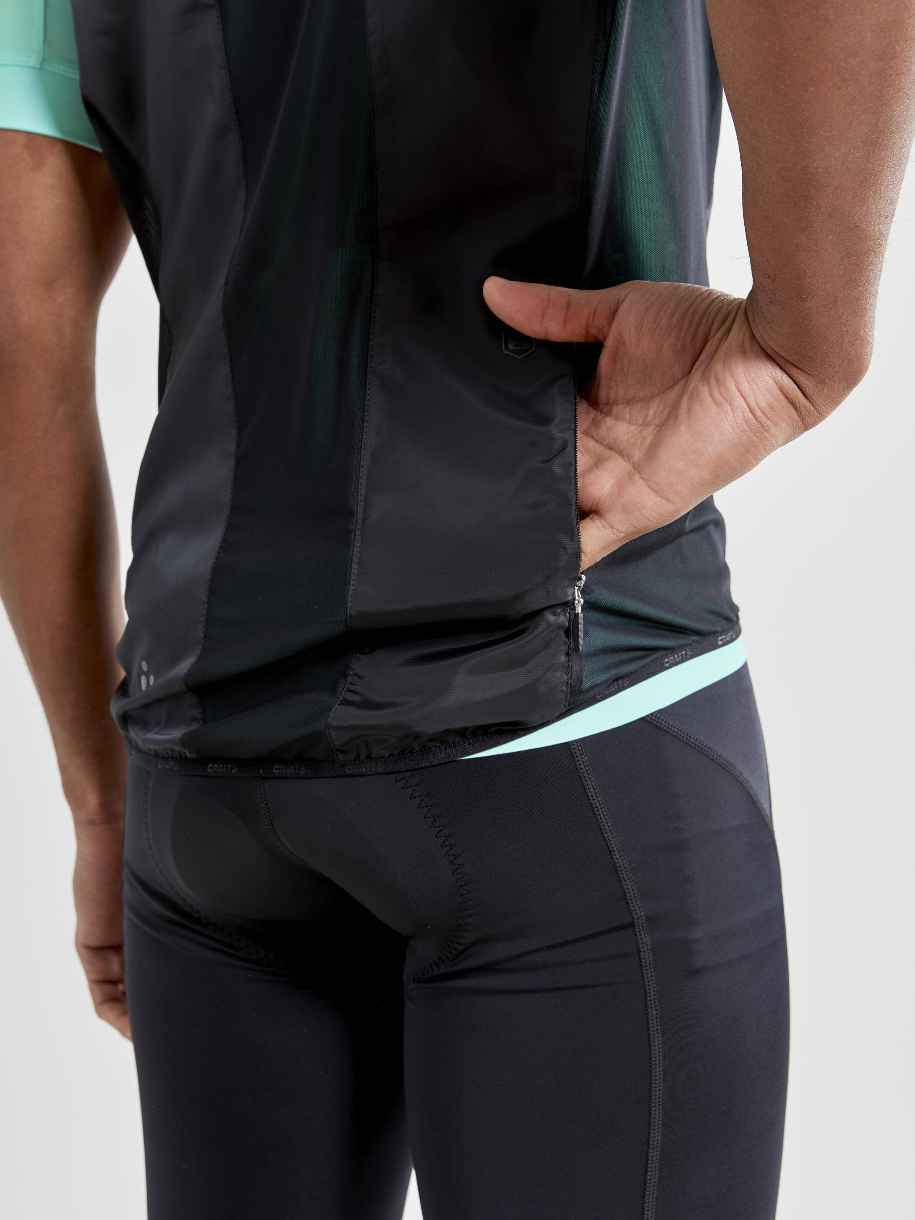 Men's Essence Light Wind Cycling Vest - Black - Image 4
