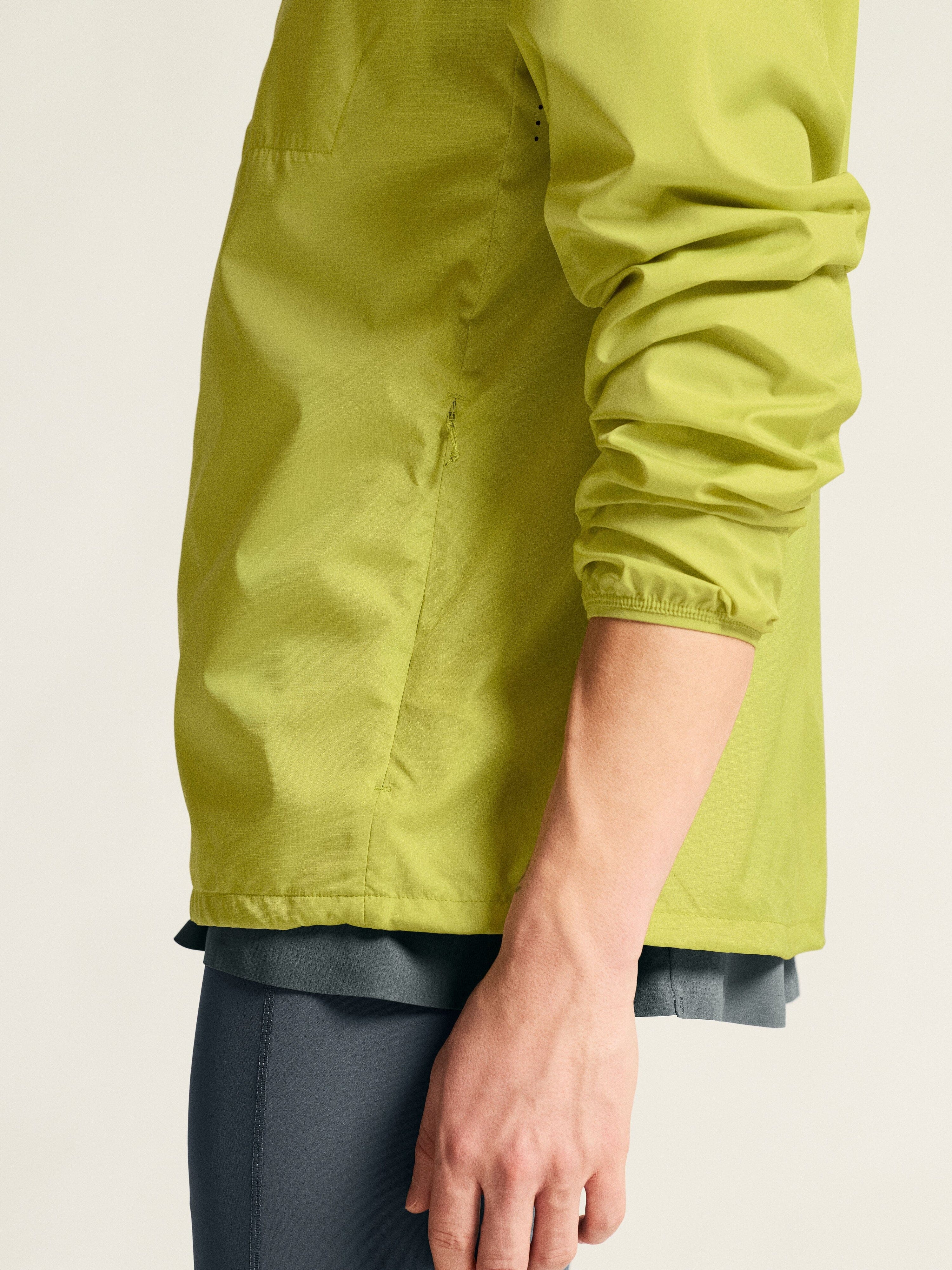 Men's Essence Wind Jacket 2 - Pear - Image 4