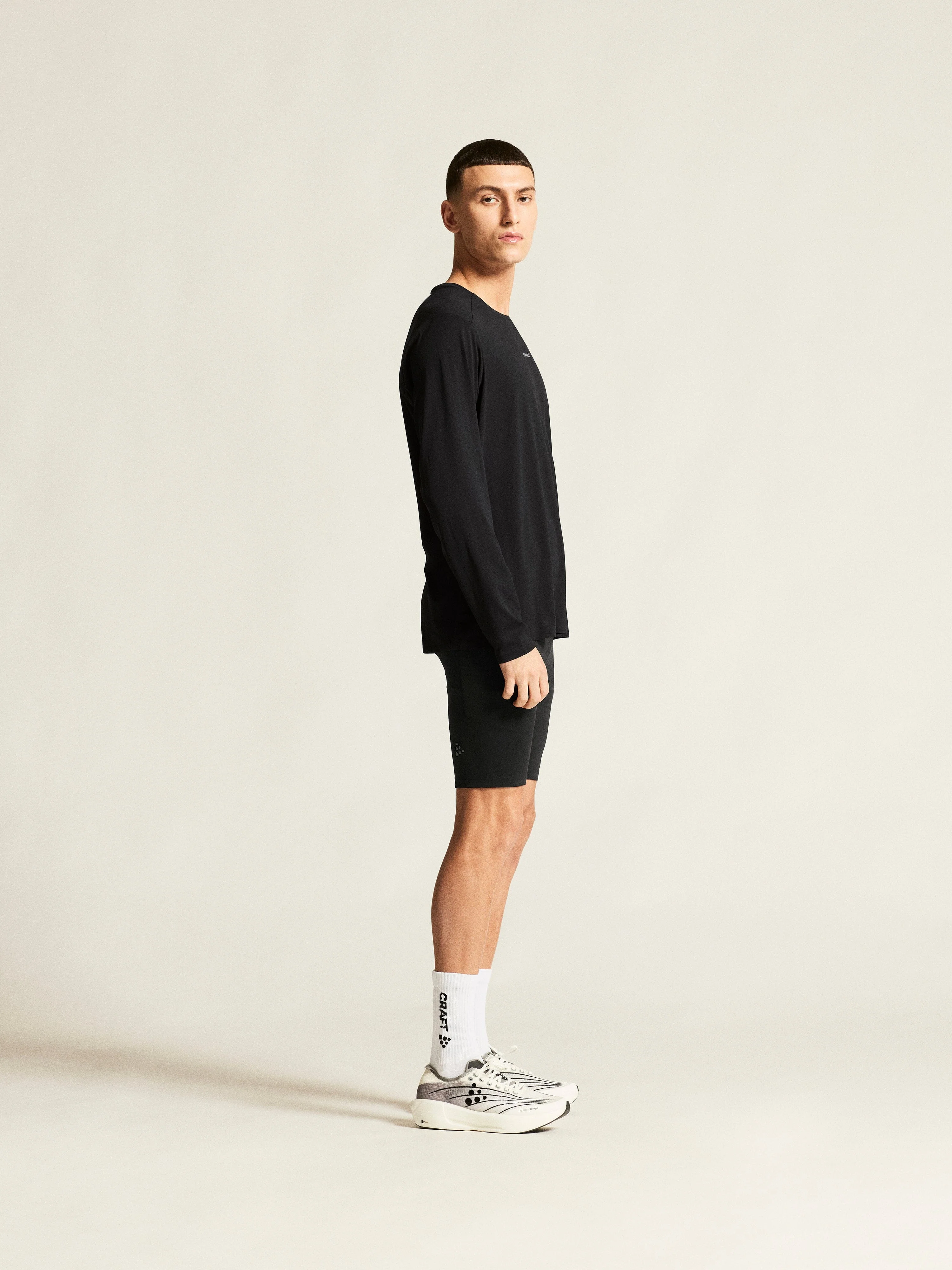 Men's Hypervent Longsleeve - Black - Image 5