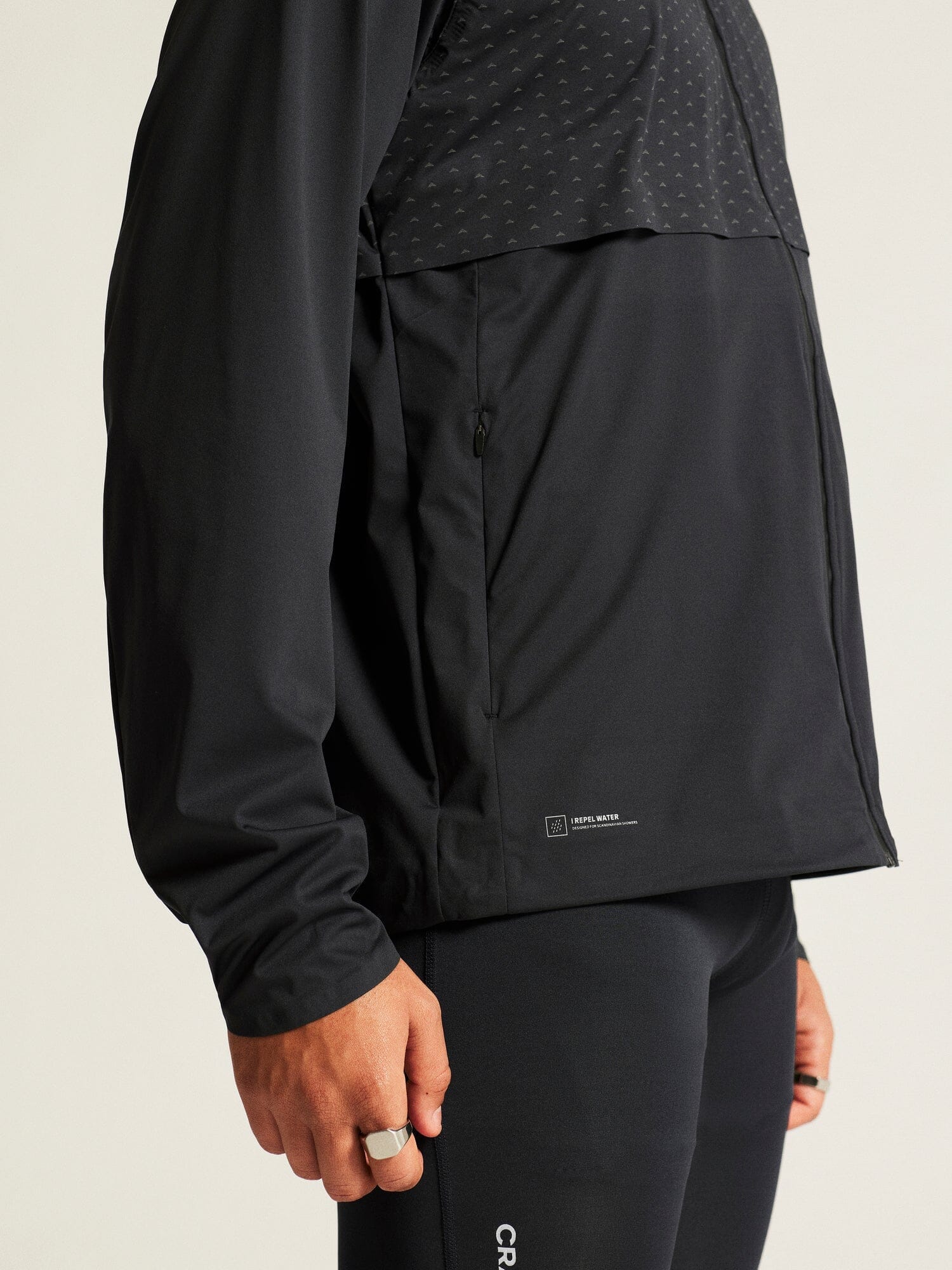 Men's Pro Hydro Lumen Jacket 3 - Black - Image 4