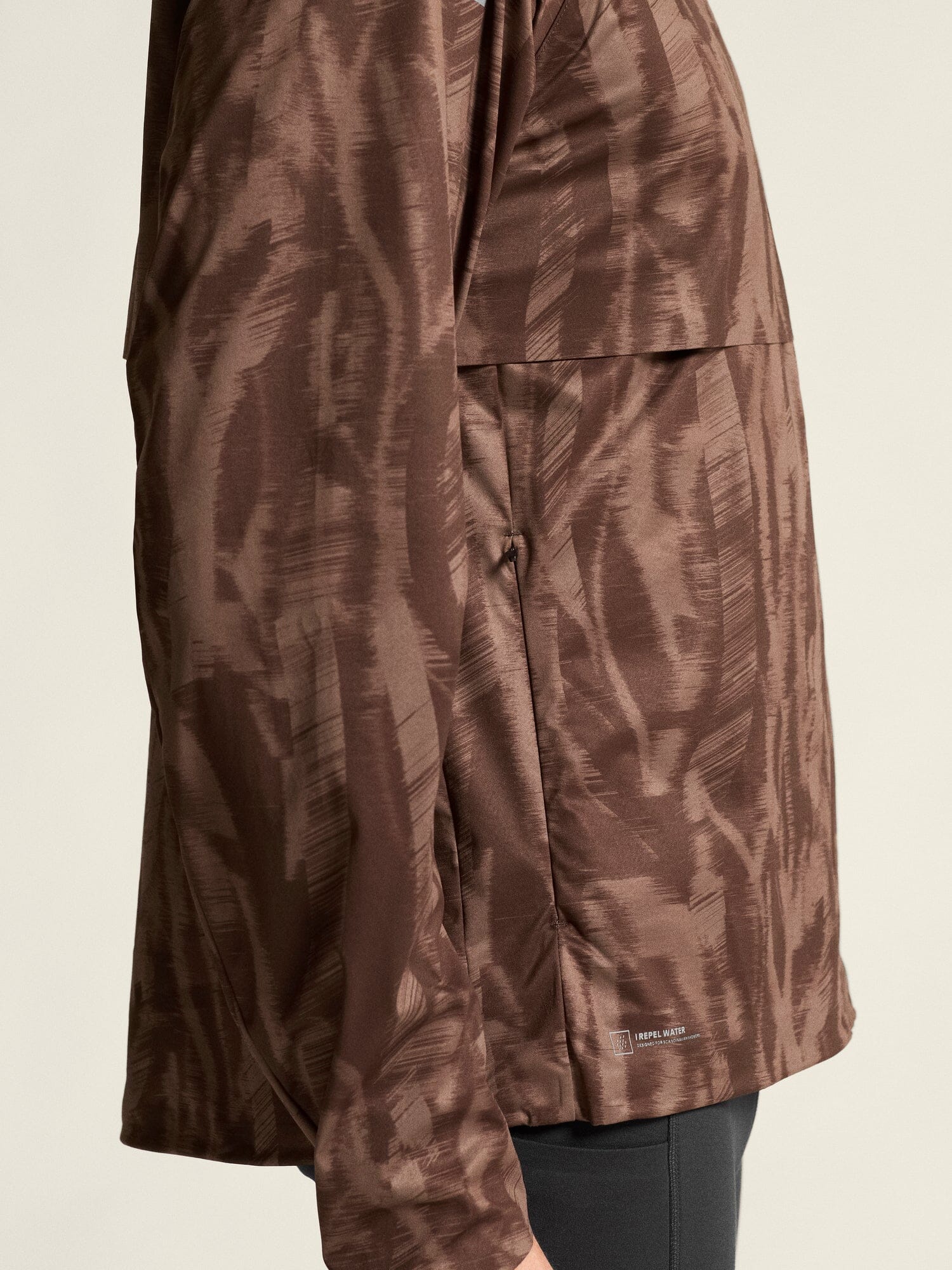 Men's Pro Hydro Running Jacket 3 - Prune/Multi - Image 4