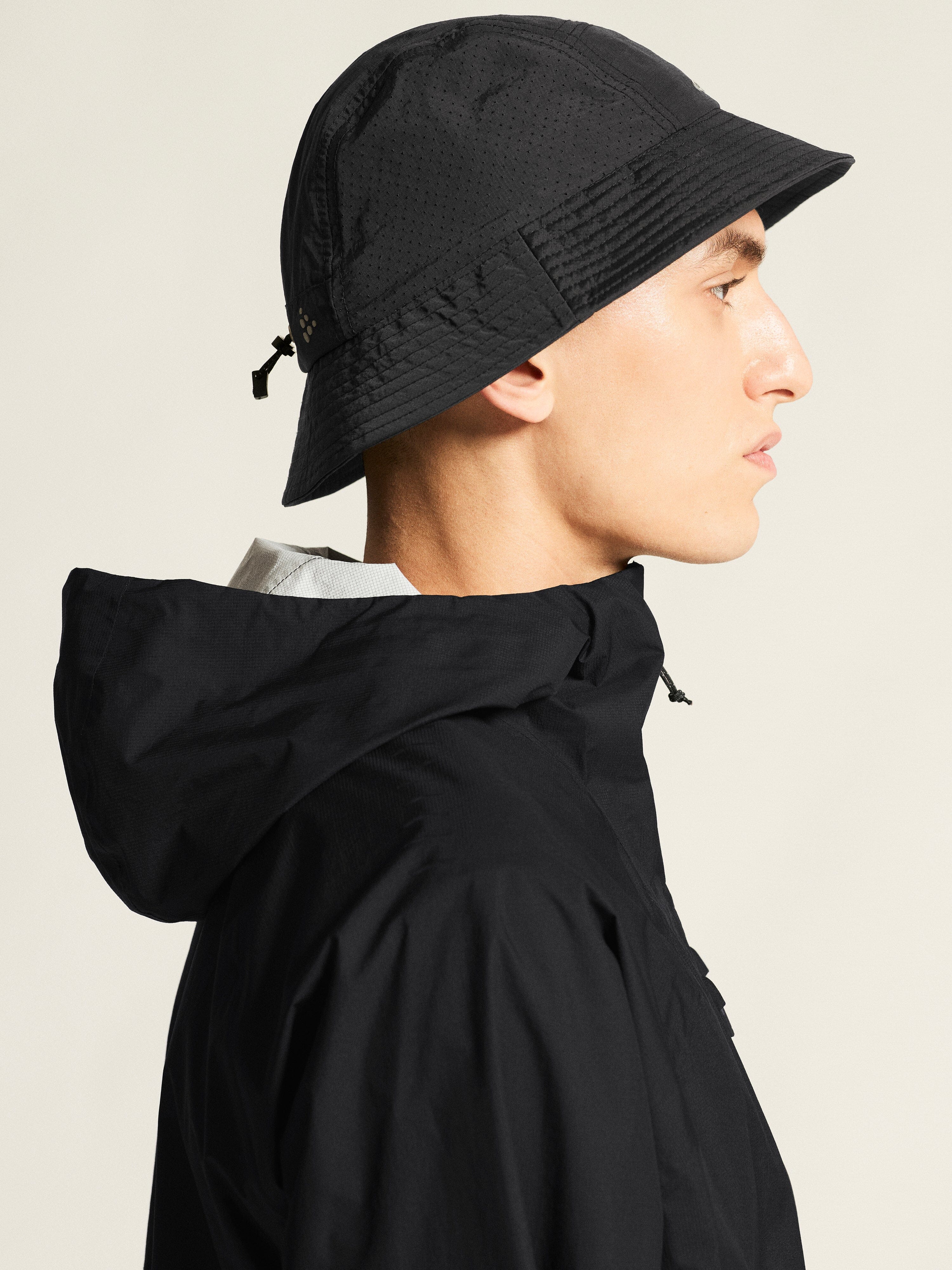 Men's Pro Trail Running 2L Light Weight Jacket - Black - Image 4