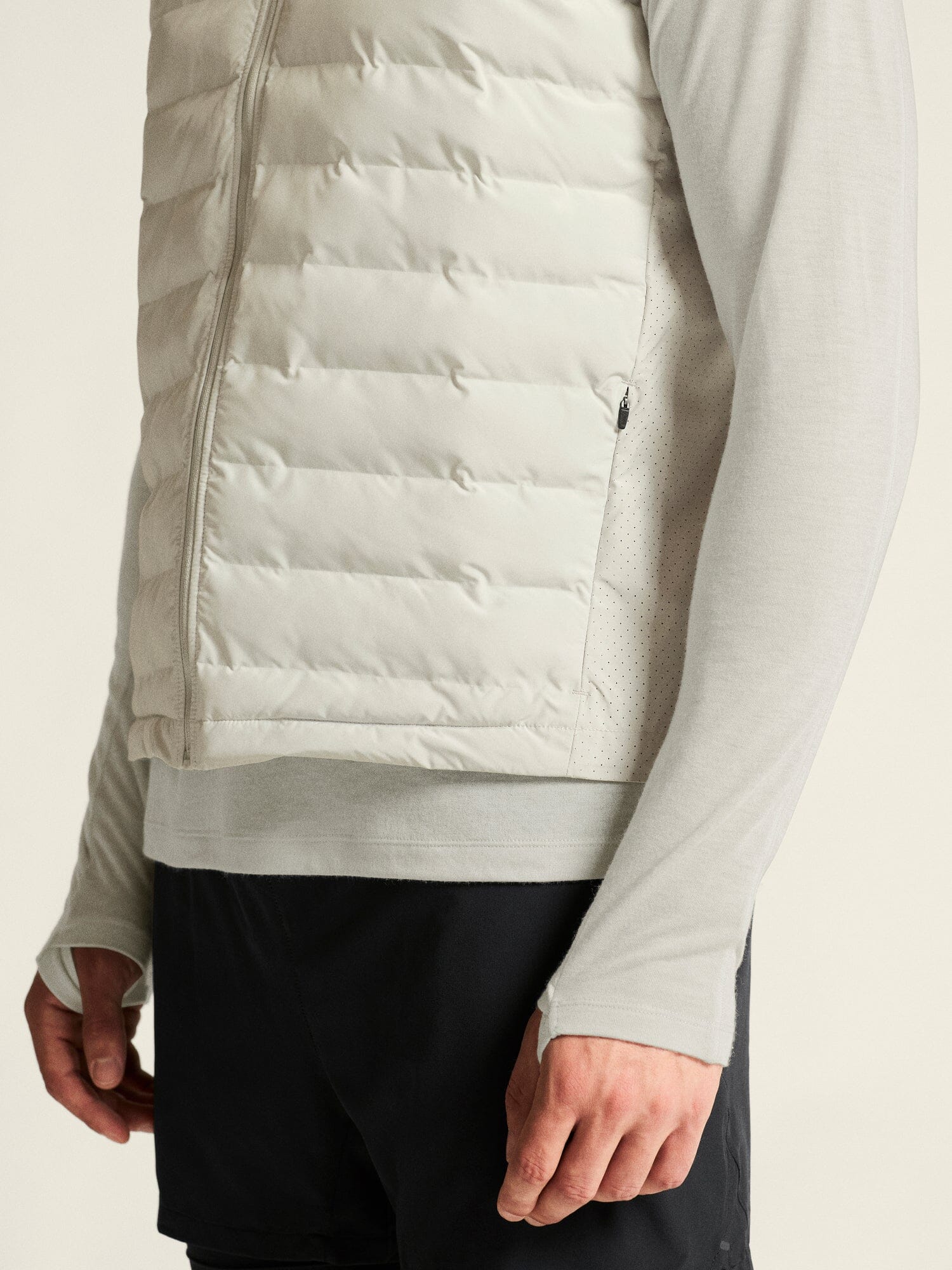 Men's SubZ Running Vest 4 - Cloud - Image 4