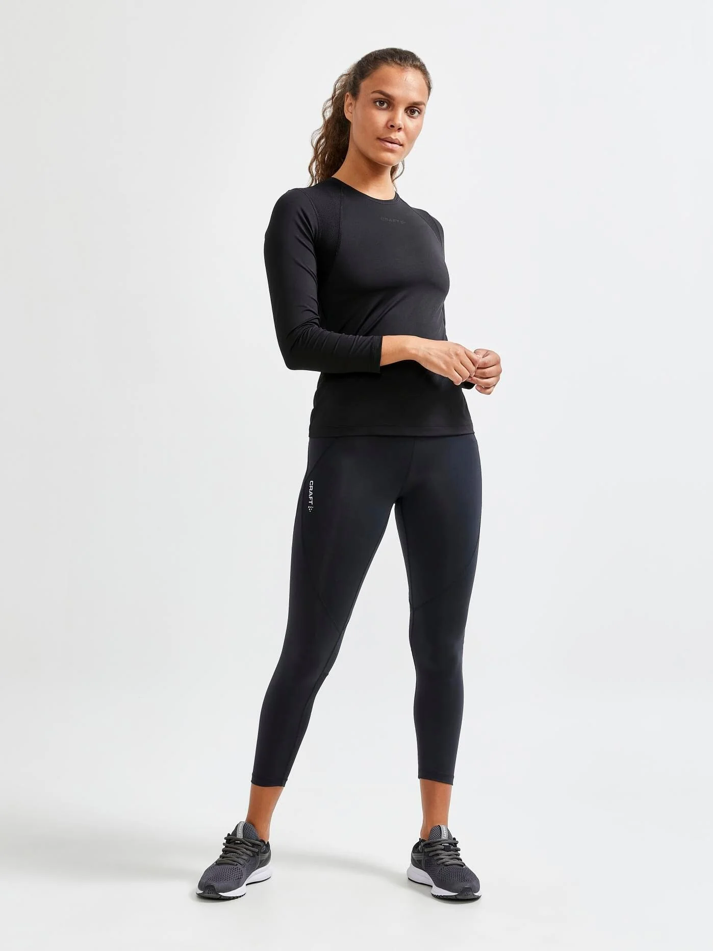 Women's ADV Essence Longsleeve Training Tee - Black - Image 4