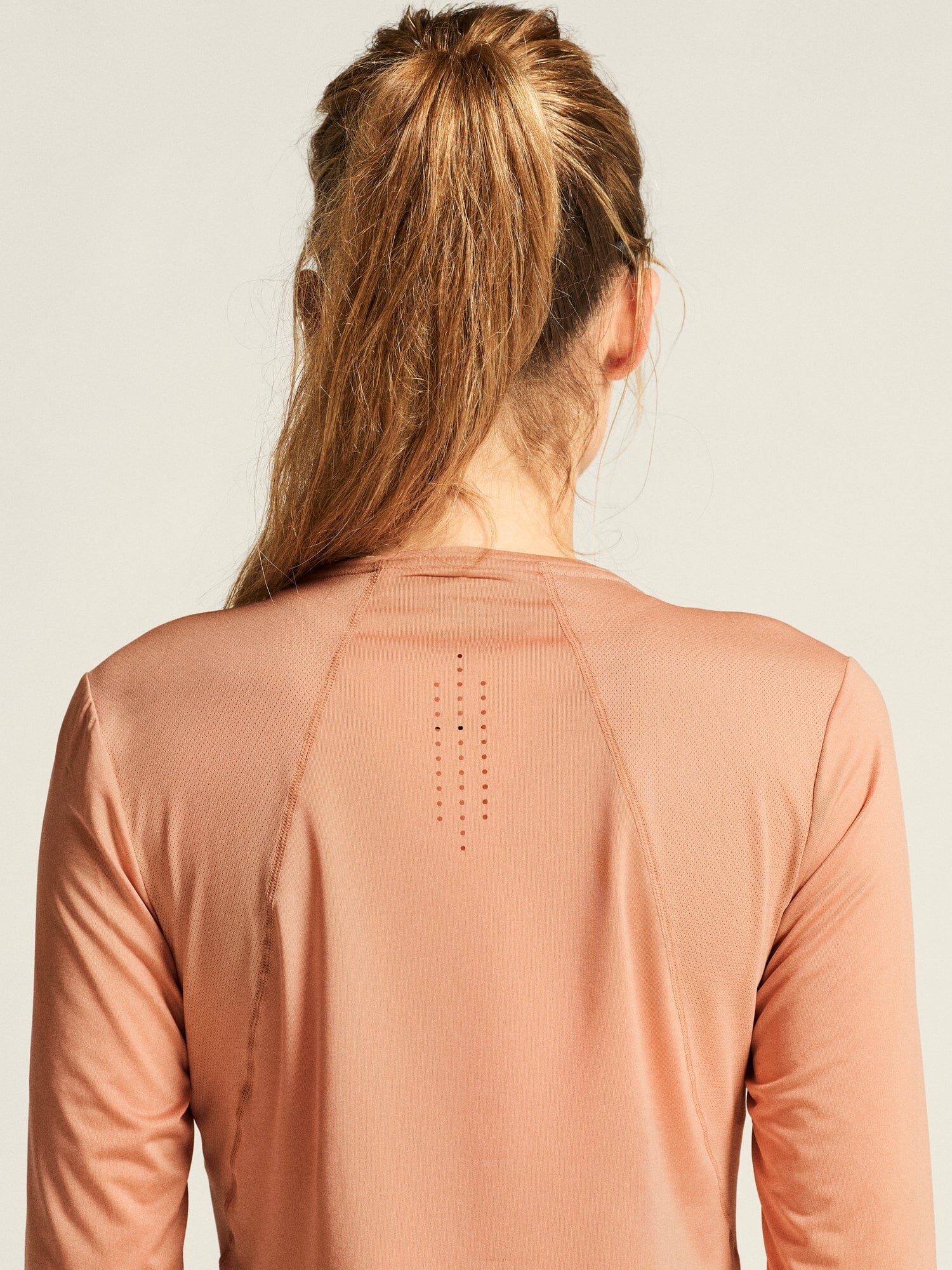 Women's Adv Essence LS Tee 2 - Light Syrup - Image 4