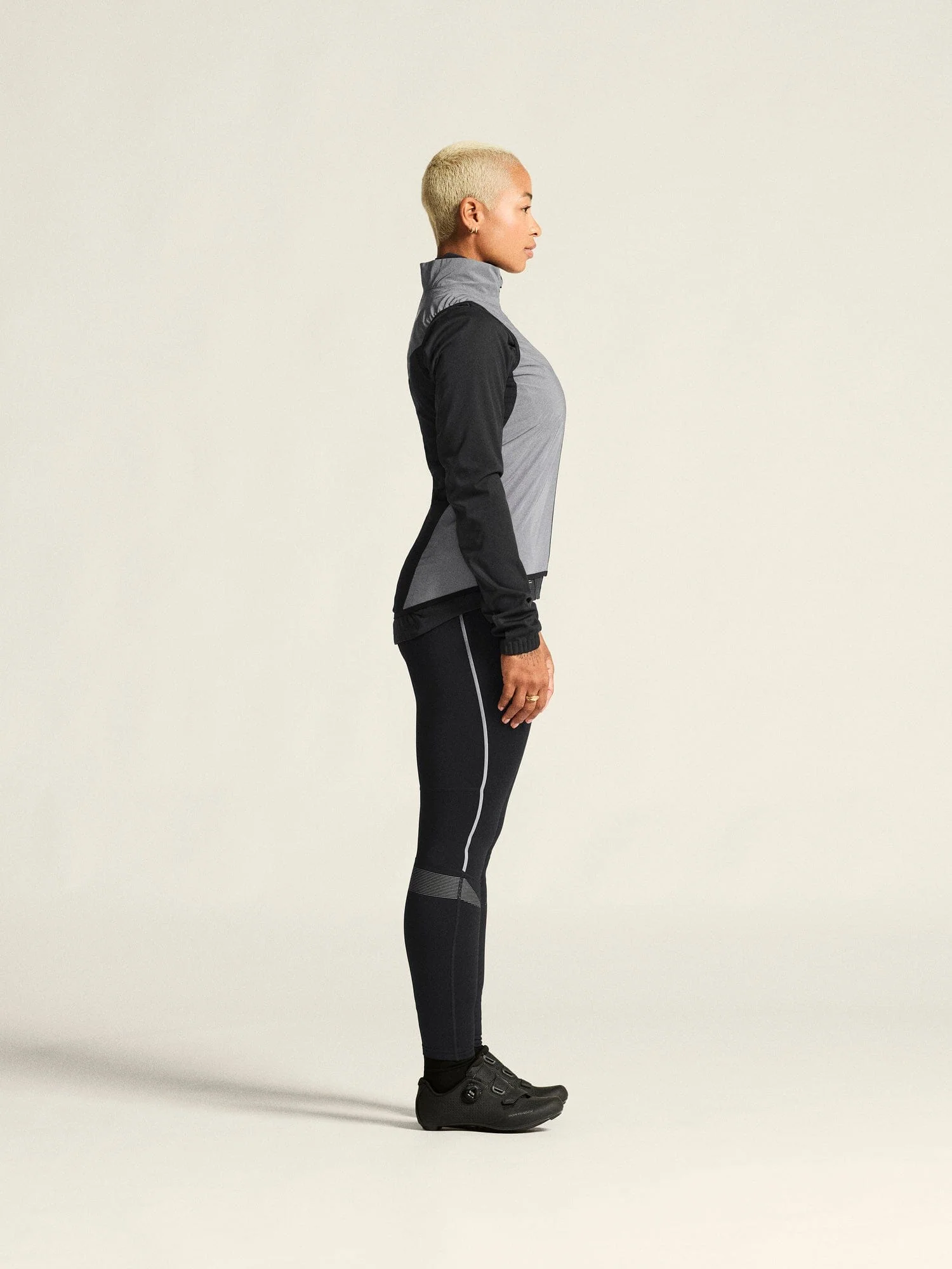 Women's Adv Essence Lumen Wind Vest - Silver Reflective/Black - Image 5