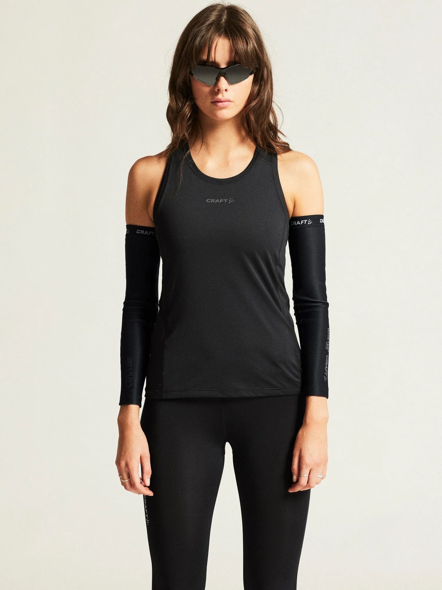 Women's Adv Essence Singlet 2 - Black - Image 2