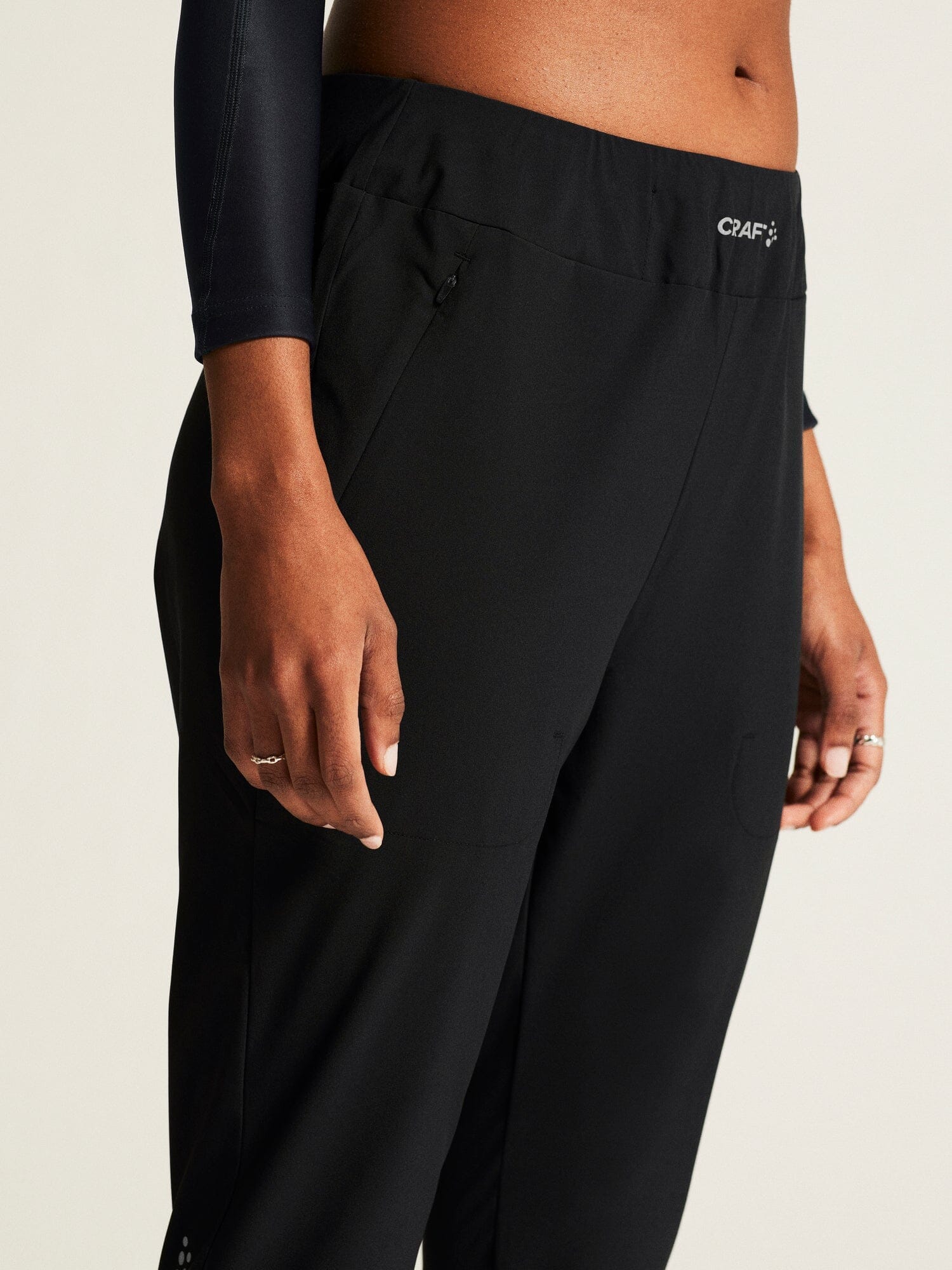 Women's ADV Essence Training Pants 2 - Black - Image 3