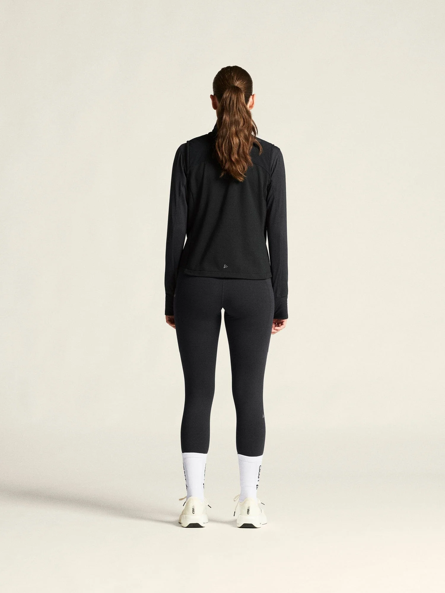 Women's ADV Essence Warm Running Vest 2 - Black - Image 7
