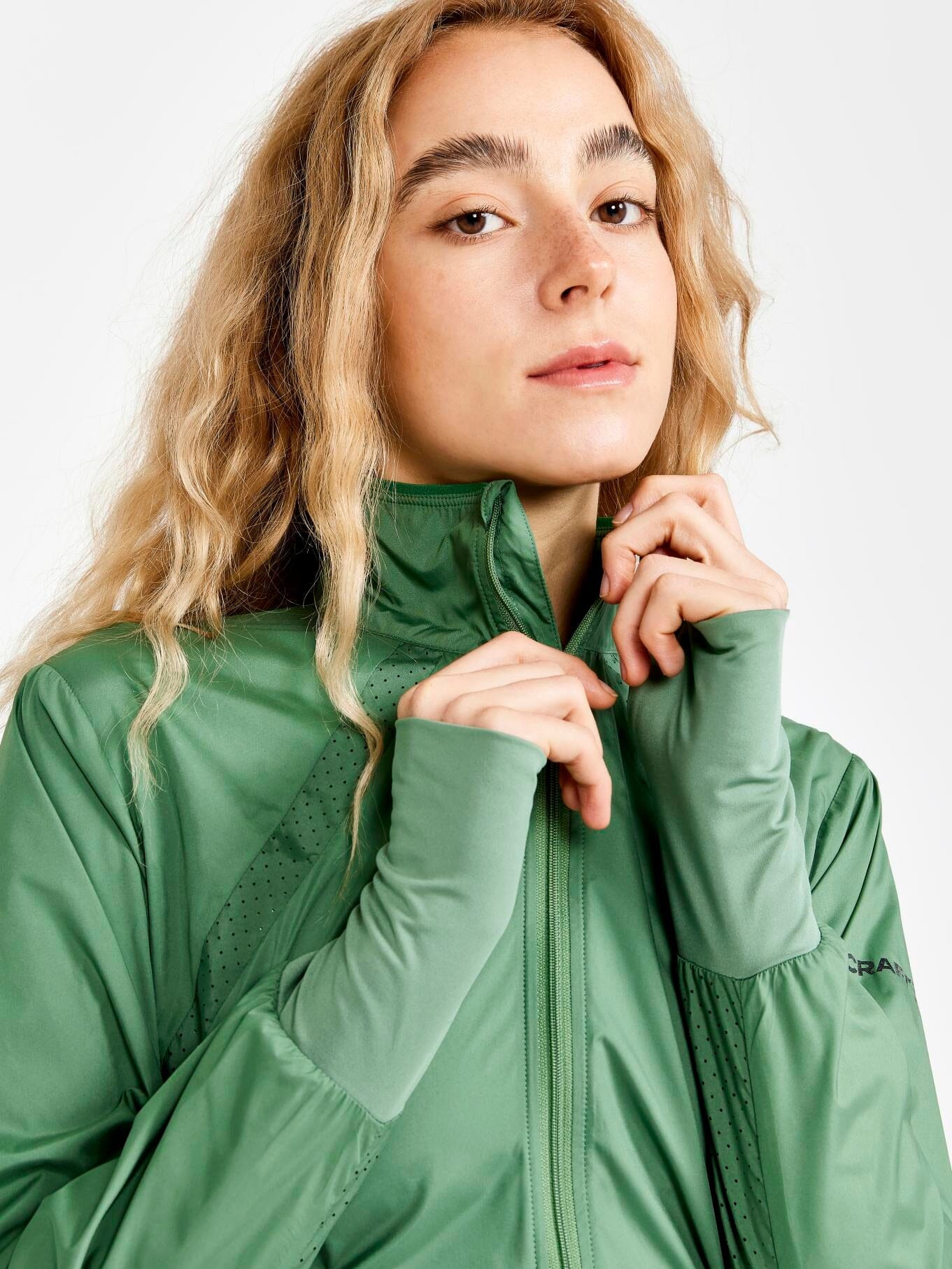 Women's ADV Essence Wind Jacket - GLOW - Image 73