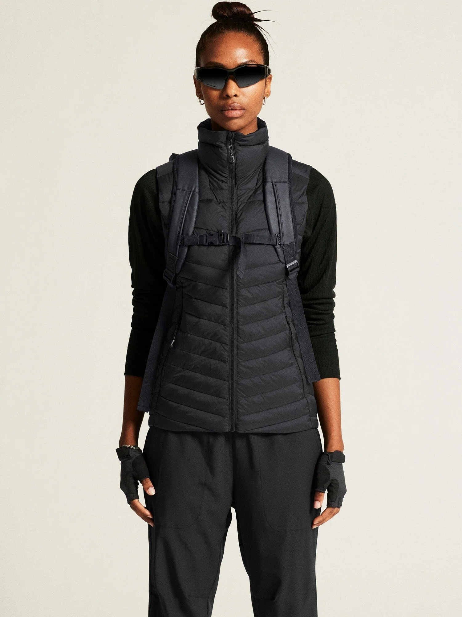 Women's ADV Explore Light Down Vest - Black - Image 2