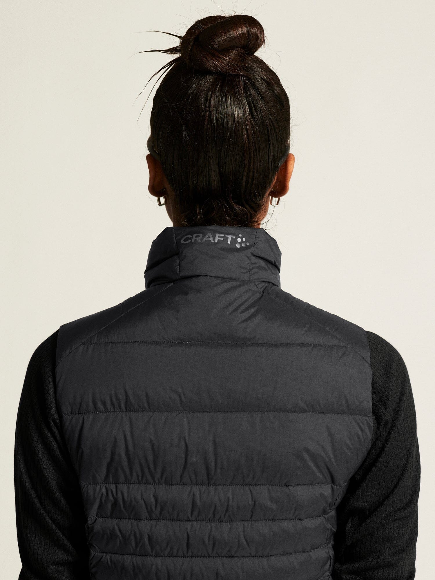 Women's ADV Explore Light Down Vest - Black - Image 5