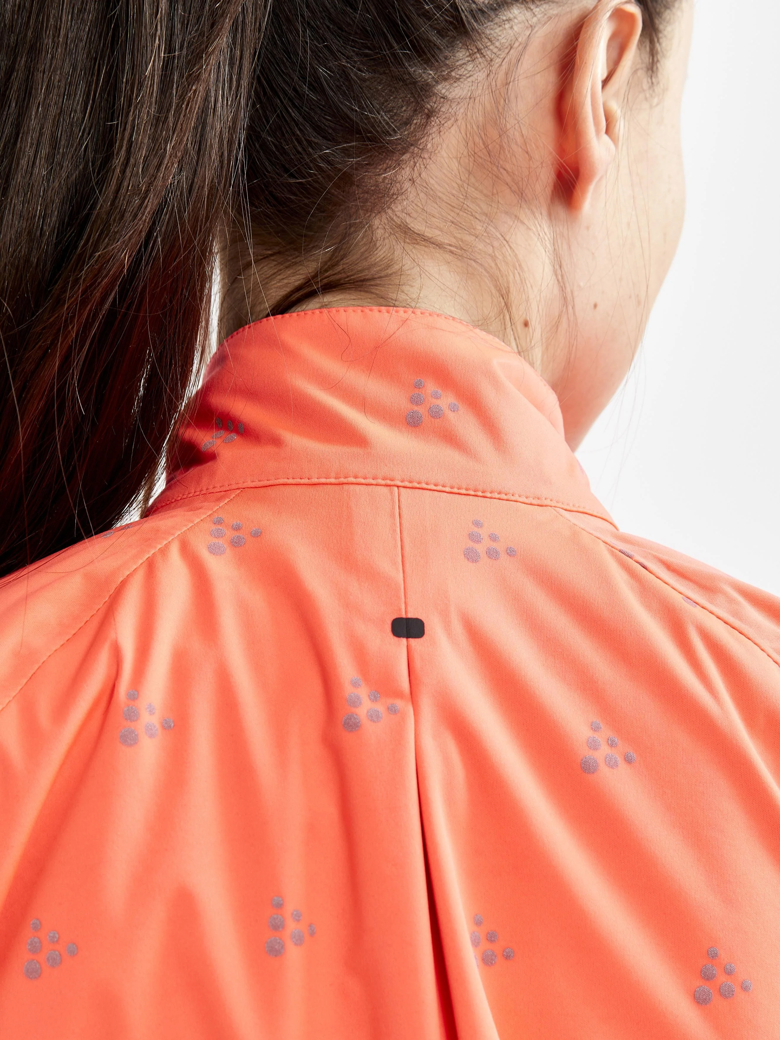 Women's ADV Hydro Lumen Cycling Jacket - SHOCK-ASH WHITE - Image 11
