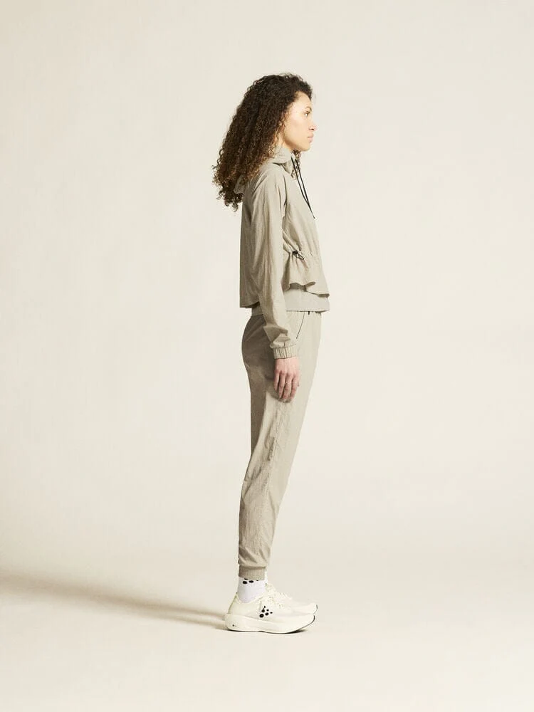 Women's ADV Join Windbreaker - Hay - Image 5