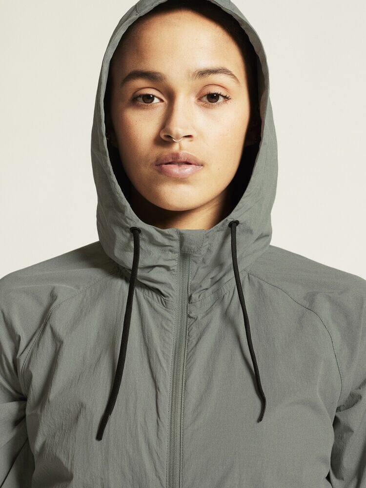 Women's ADV Join Windbreaker - Leaf - Image 5