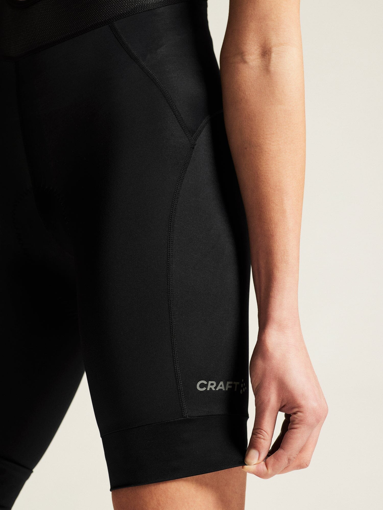 Women's Core Endur Bib Shorts - Black/Black - Image 2
