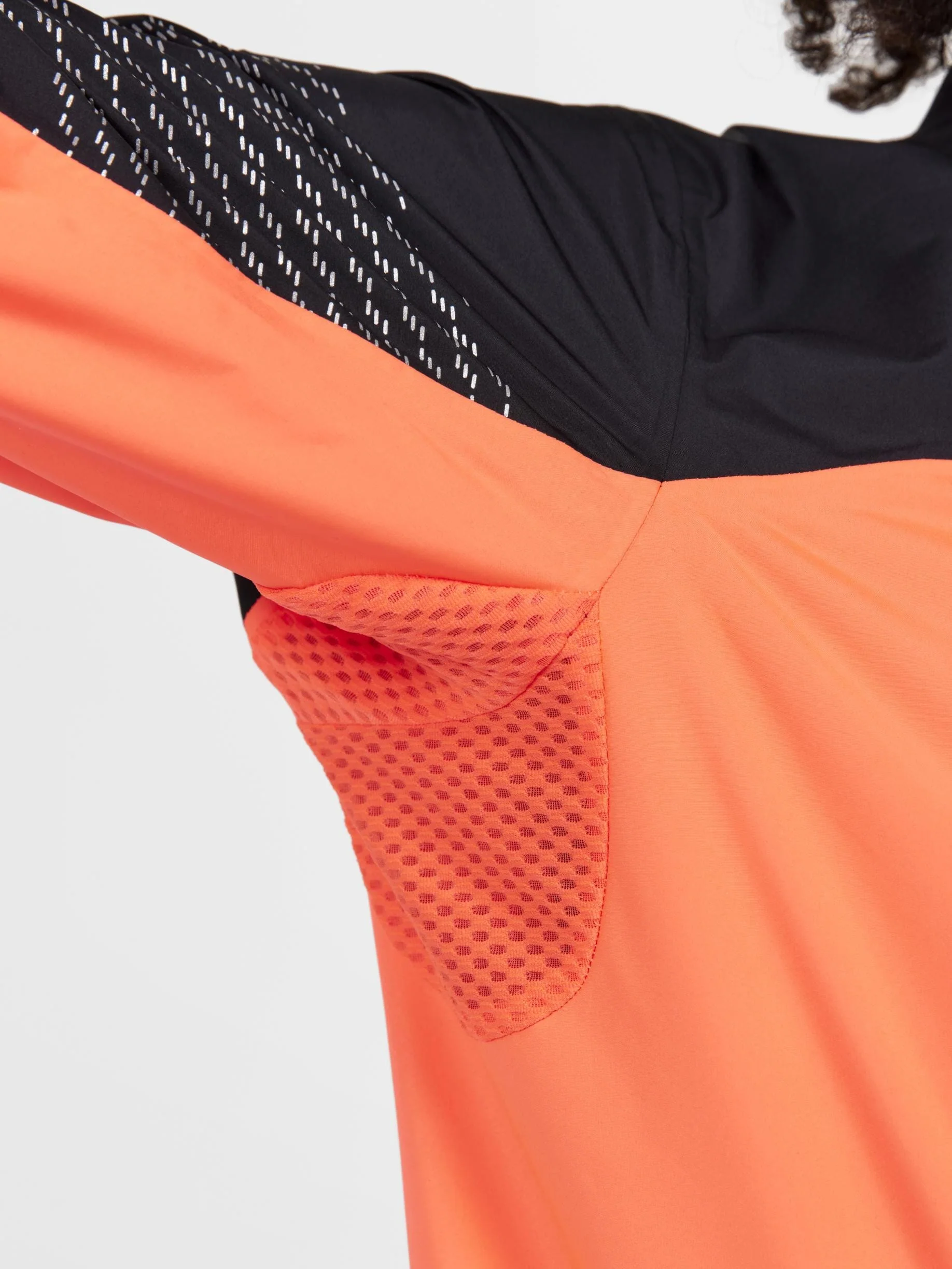 Women's Core Endur Lumen Hydro Bike Jacket - BLACK/SHOCK - Image 3