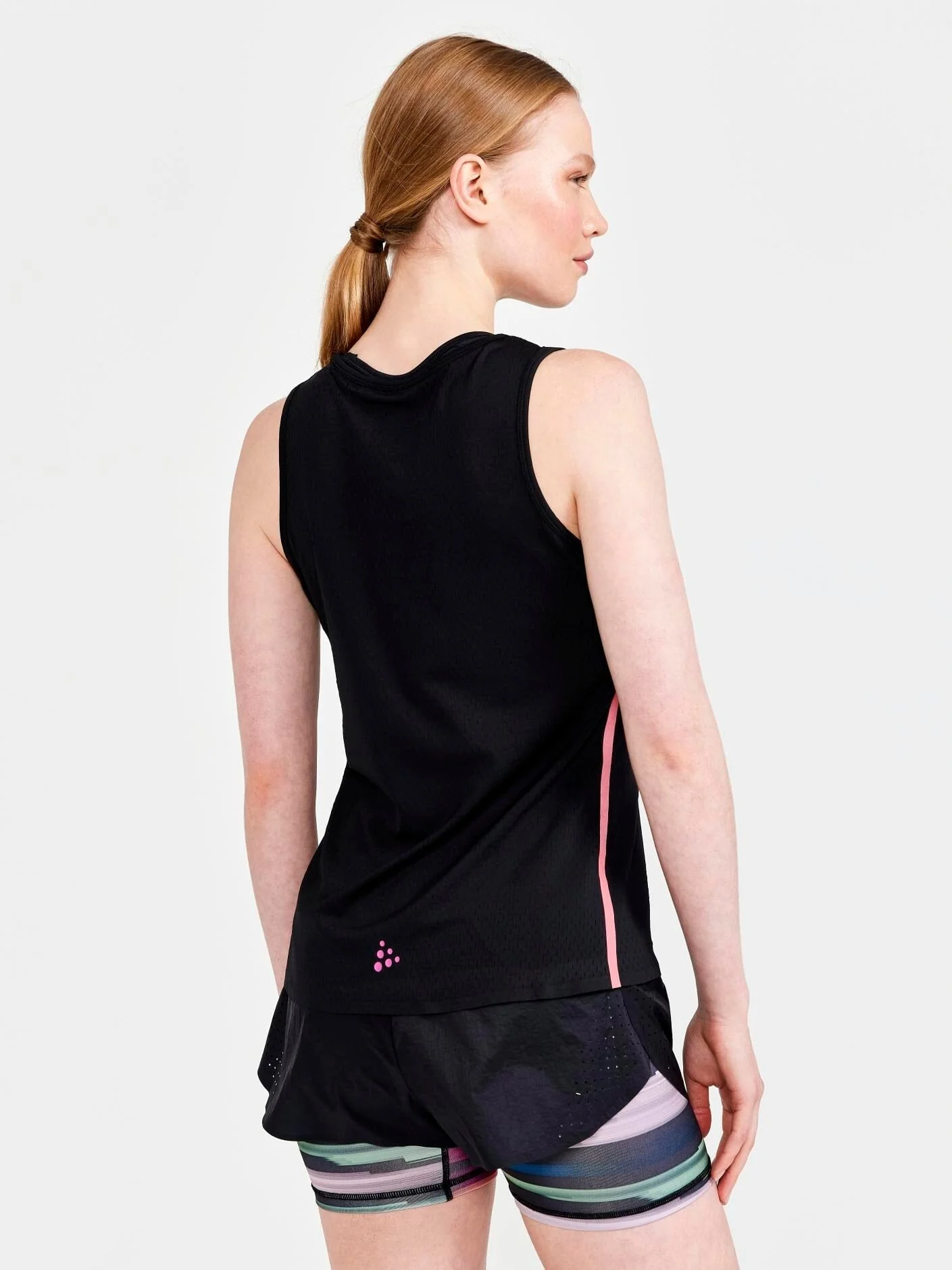 Women's CTM Distance Warp Mesh Running Singlet - Black - Image 2