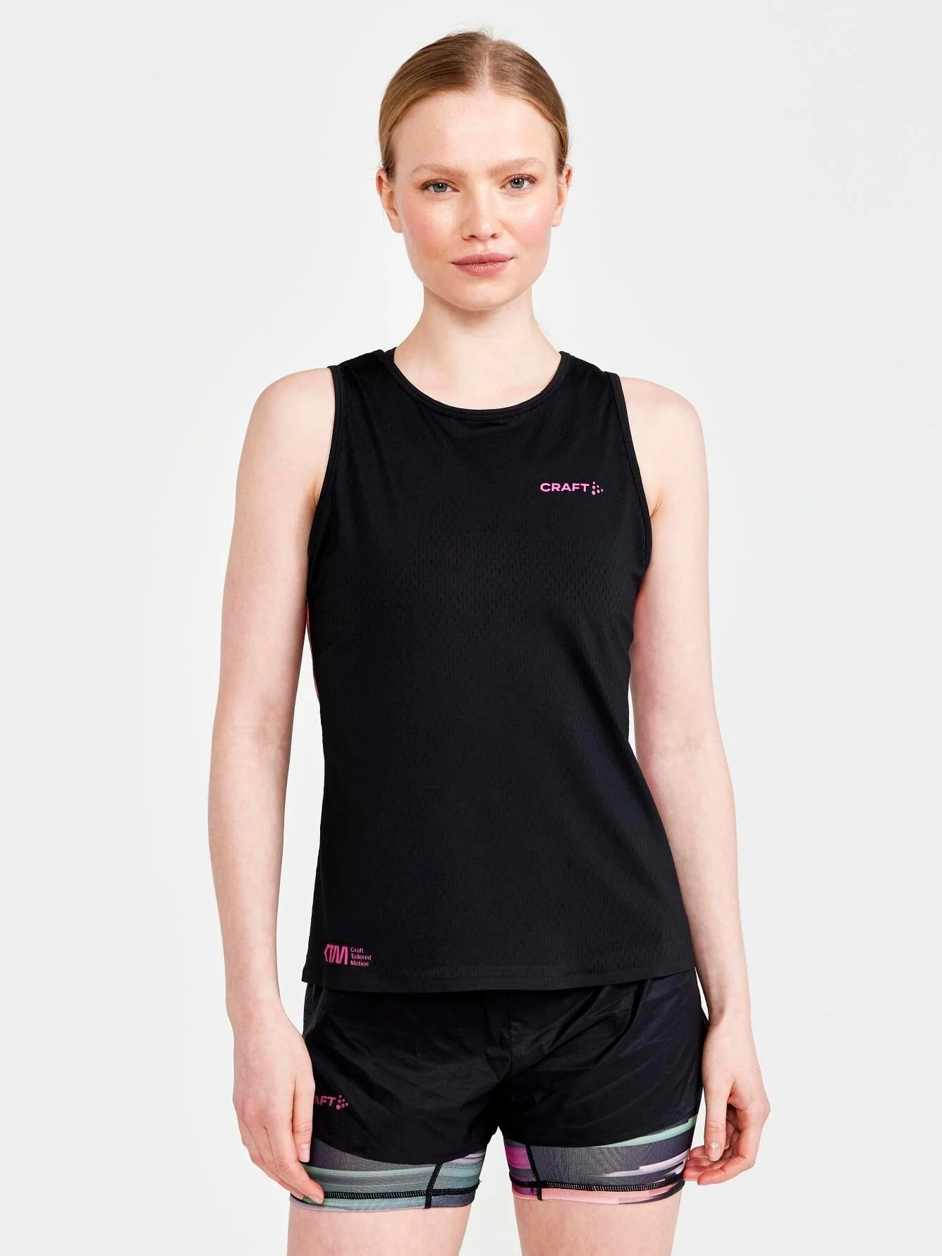 Women's CTM Distance Warp Mesh Running Singlet - Black - Image 3