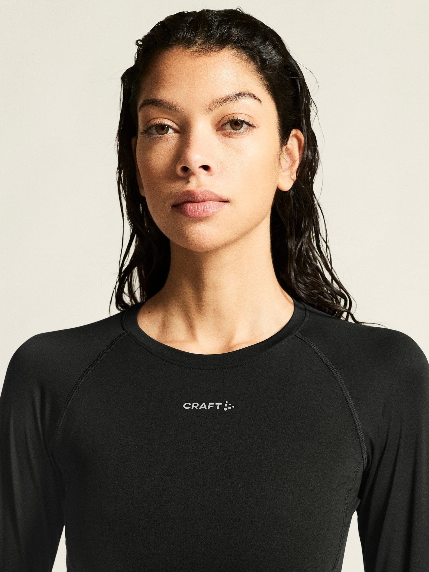 Women's Hypervent Tight Longsleeve - Black - Image 3