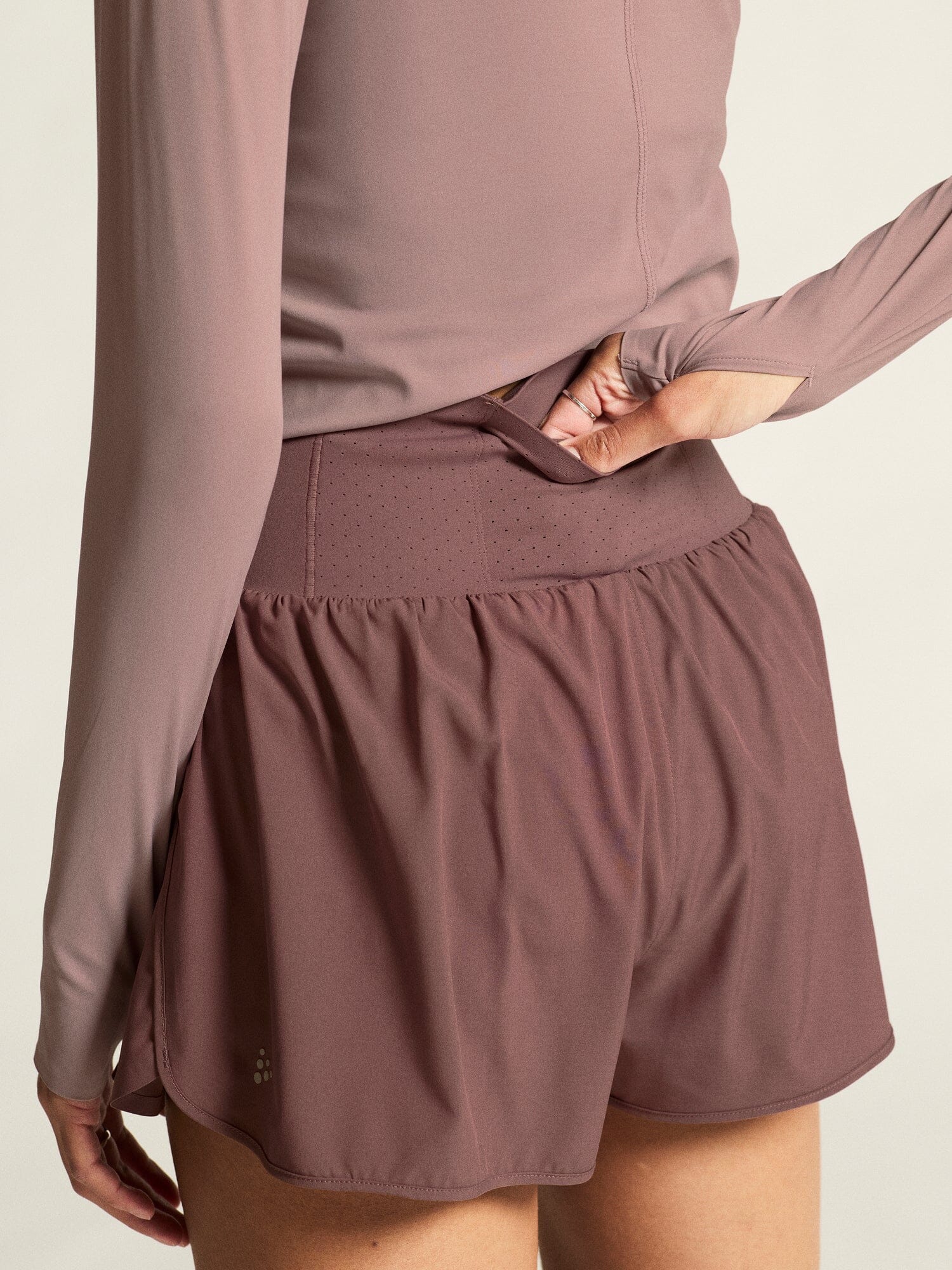 Women's Hypervent Wide Shorts - Flint - Image 4