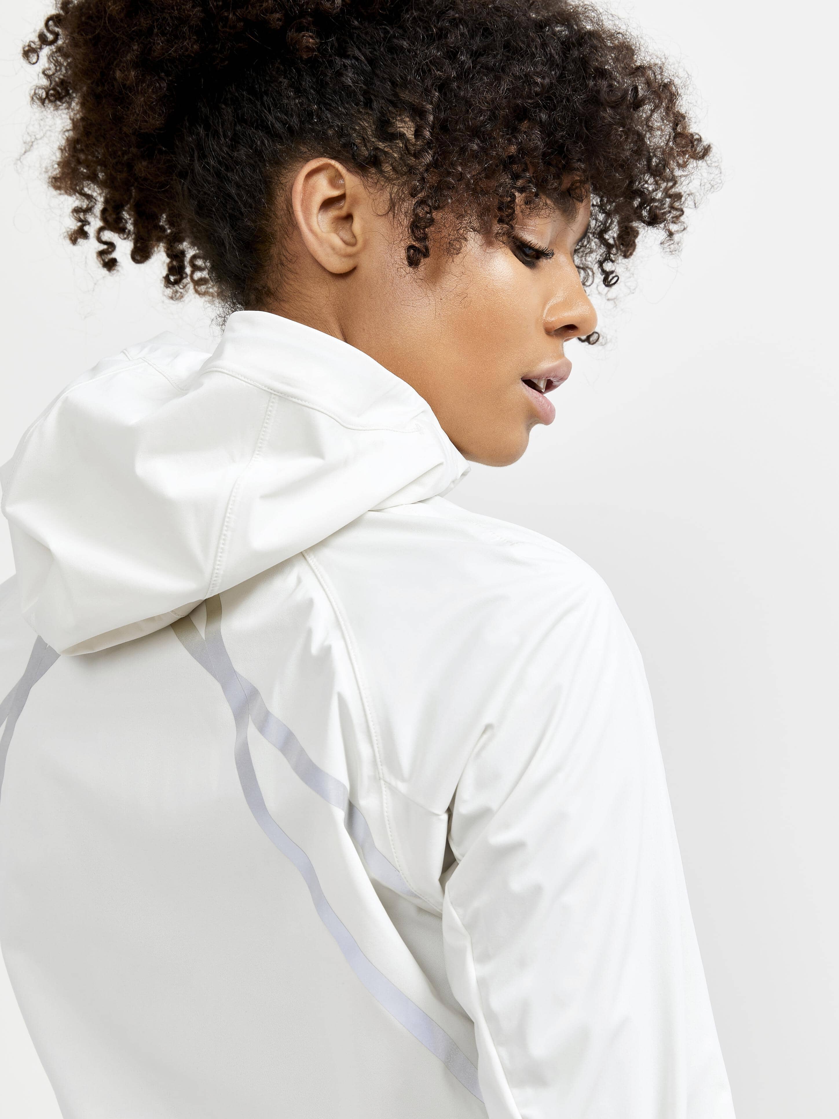 Women's Pro Hydro Lumen Running Jacket 2 - WHISPER - Image 4