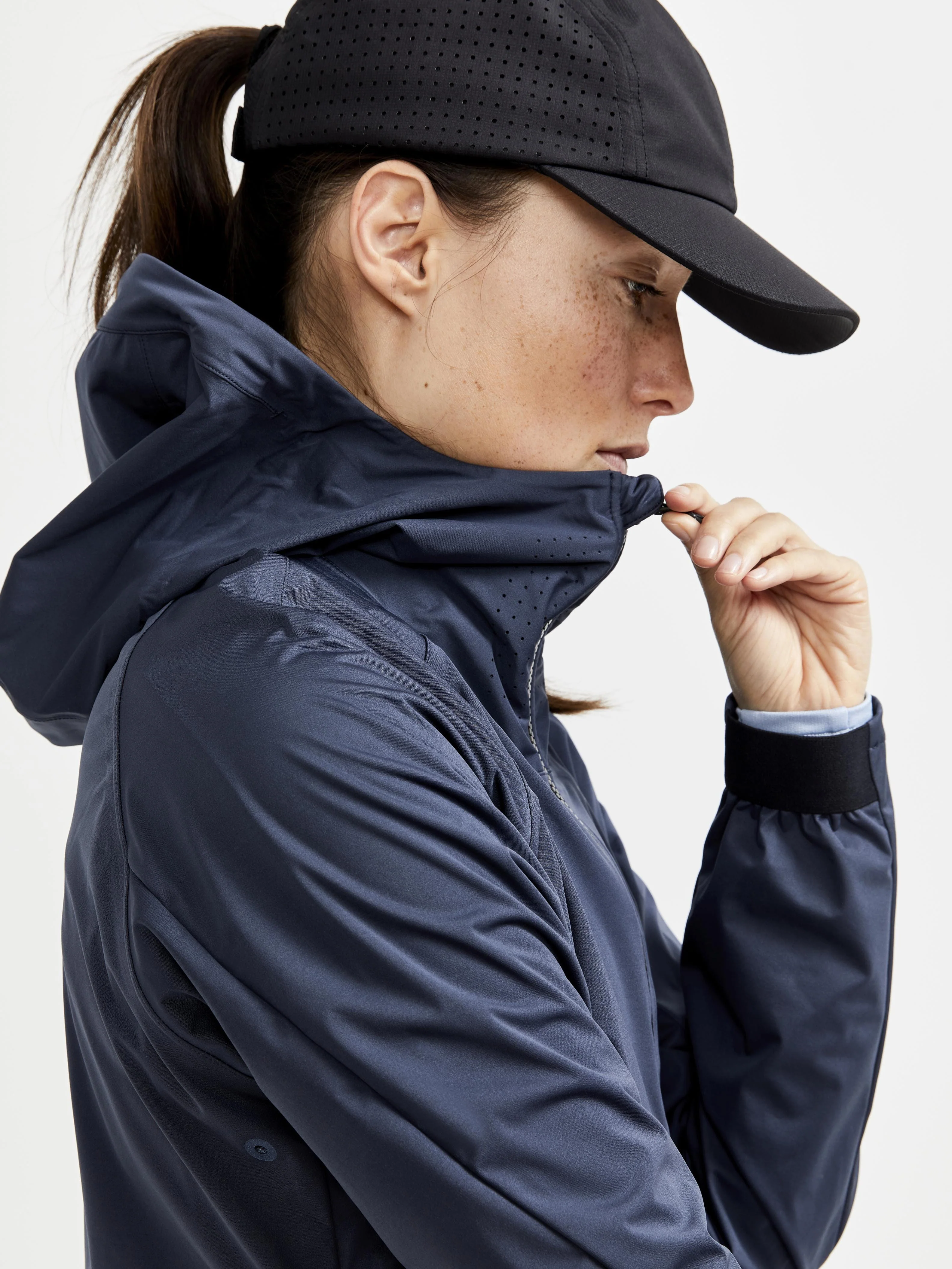 Women's Pro Hydro Running Jacket 2 - BLUES - Image 3