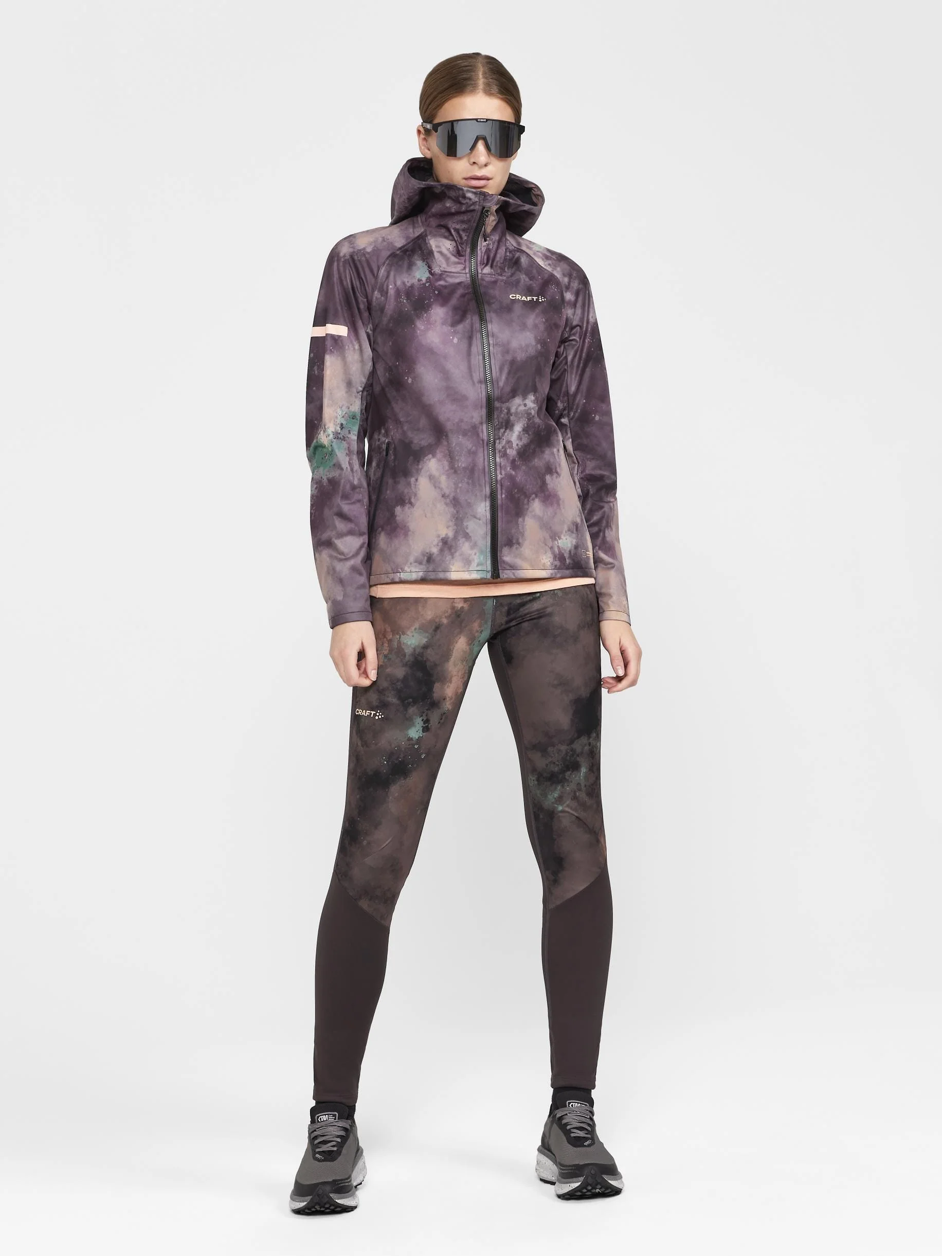 Women's Pro Hydro Running Jacket 2 - MULTI/BLUES - Image 16