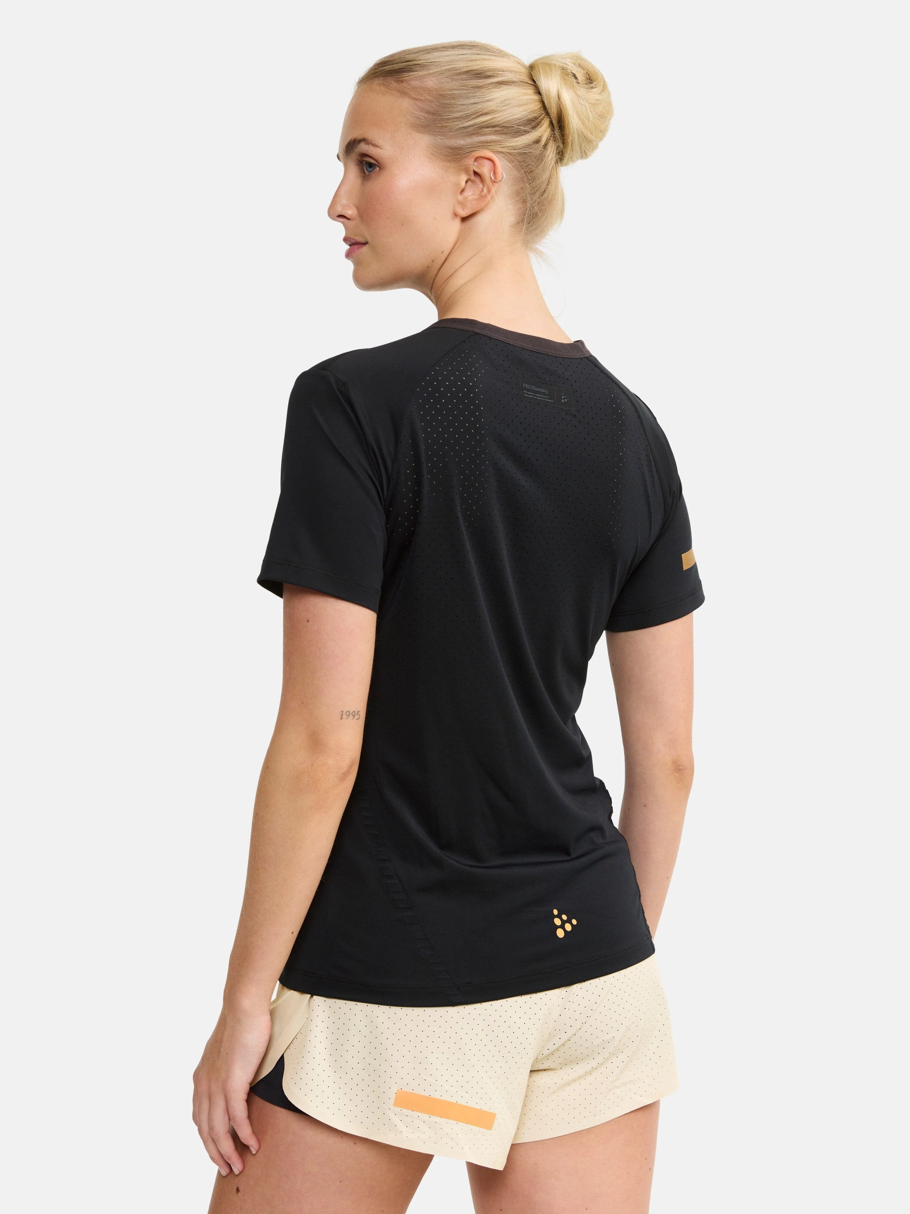 Women's Pro Hypervent Running Tee 2.0 - CLOUD - Image 25